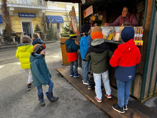 a438a909-b319-4312-9b2b-6f8350679743