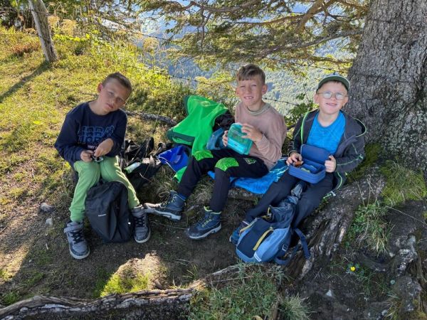 whatsapp_image_2025-09-30_at_12.00.37_1